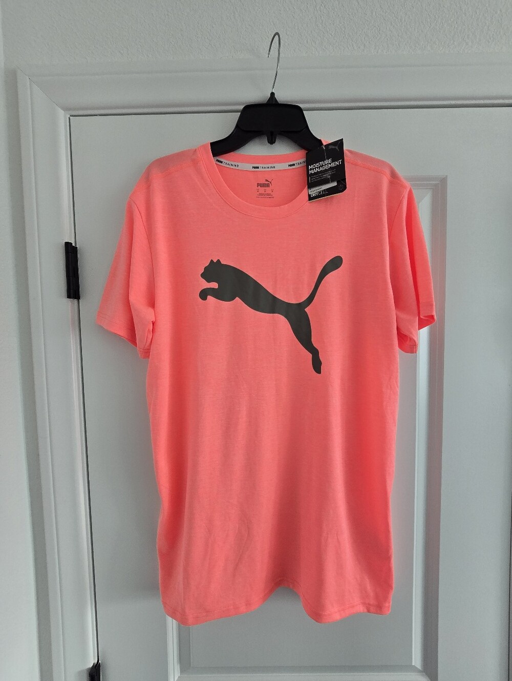 Brand New Puma Bold Logo Neon Peach T-Shirt Athletic Fit Dry Cell Mens Sz Medium